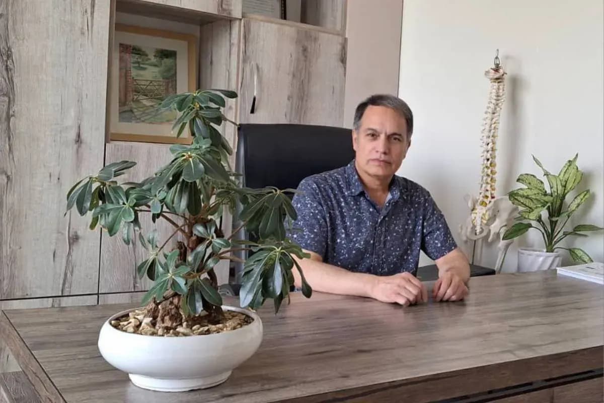 دکتر حسن بیاتی